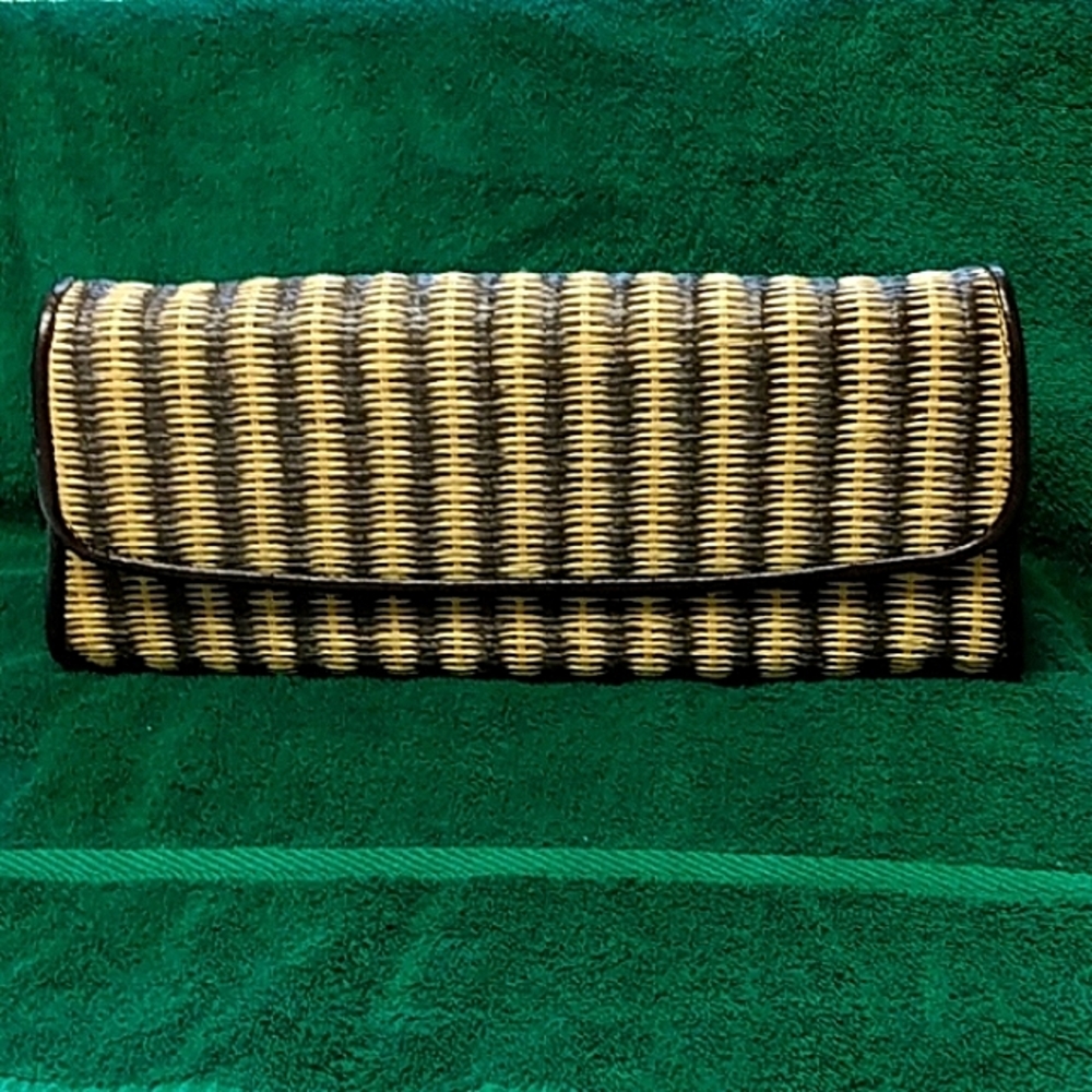 LOFT clutch, woven